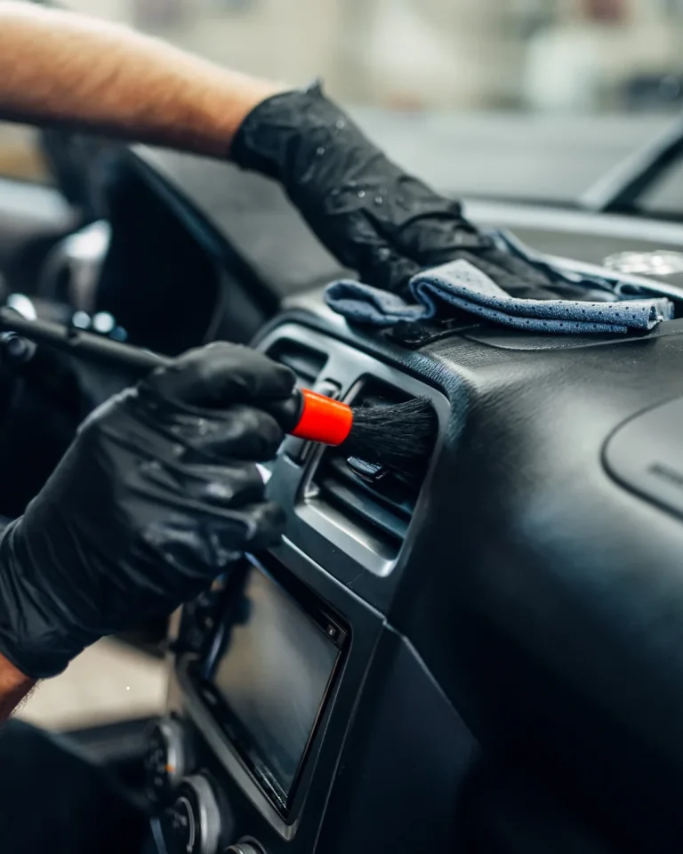 https://towingserviceqatar.com/auto-locksmith-services-near-me-in-doha-qatar/